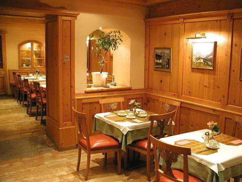 Hotel Vier Jahreszeiten Salzburg Restaurant bilde